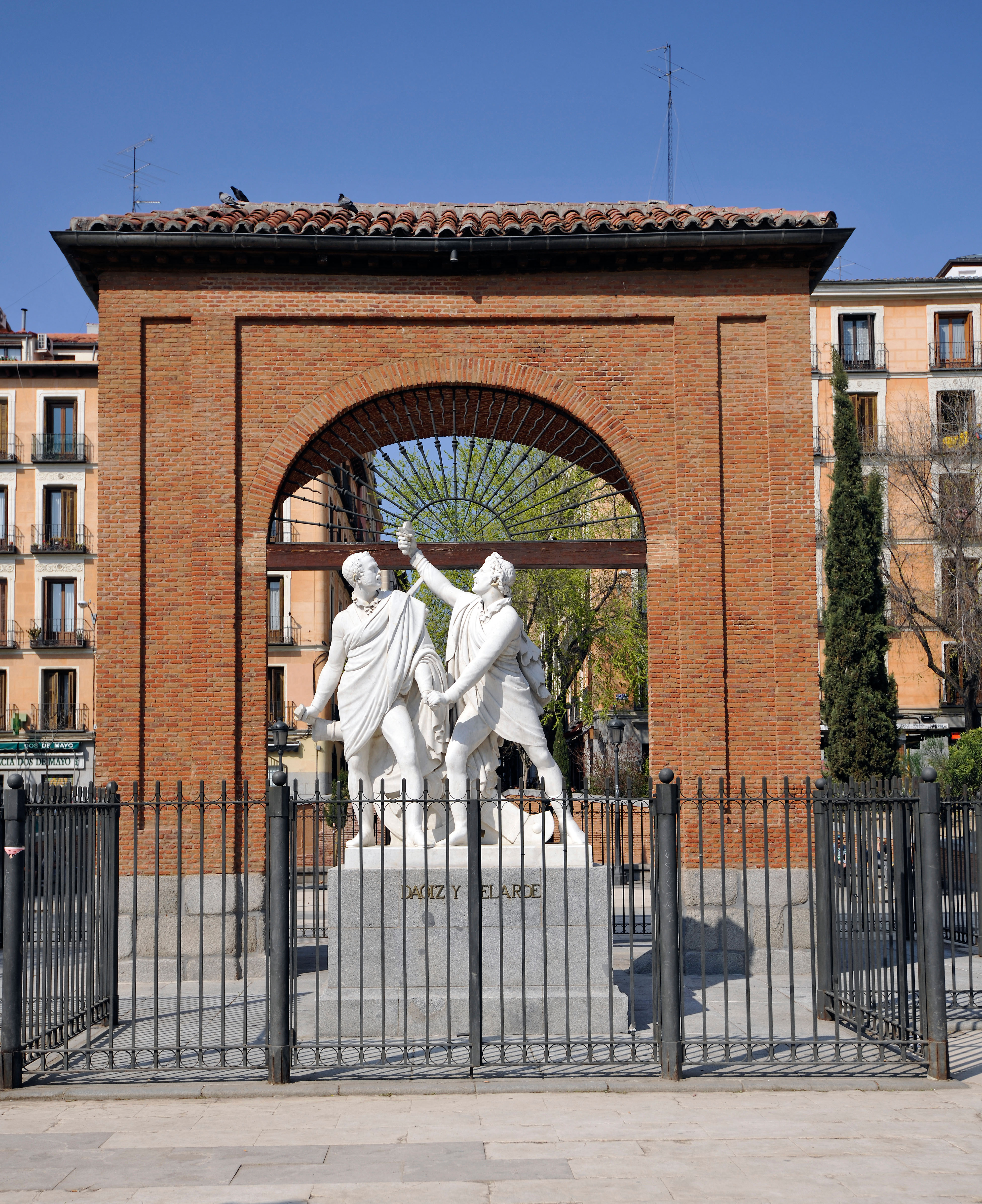 Monumento de Daoíz y Velarde en la Plaza del Dos de Mayo, Madrid.